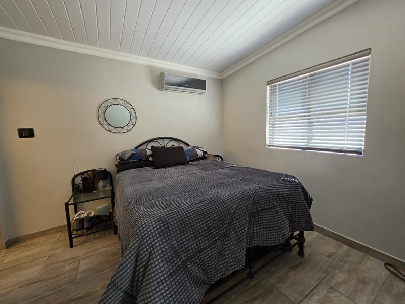 3 Bedroom Property for Sale in Britannia Bay Western Cape